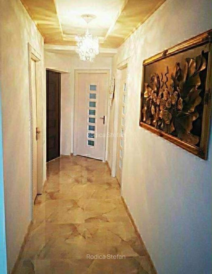 Apartament cu 3 camere semidecomandat în Bucureștii Noi - 4