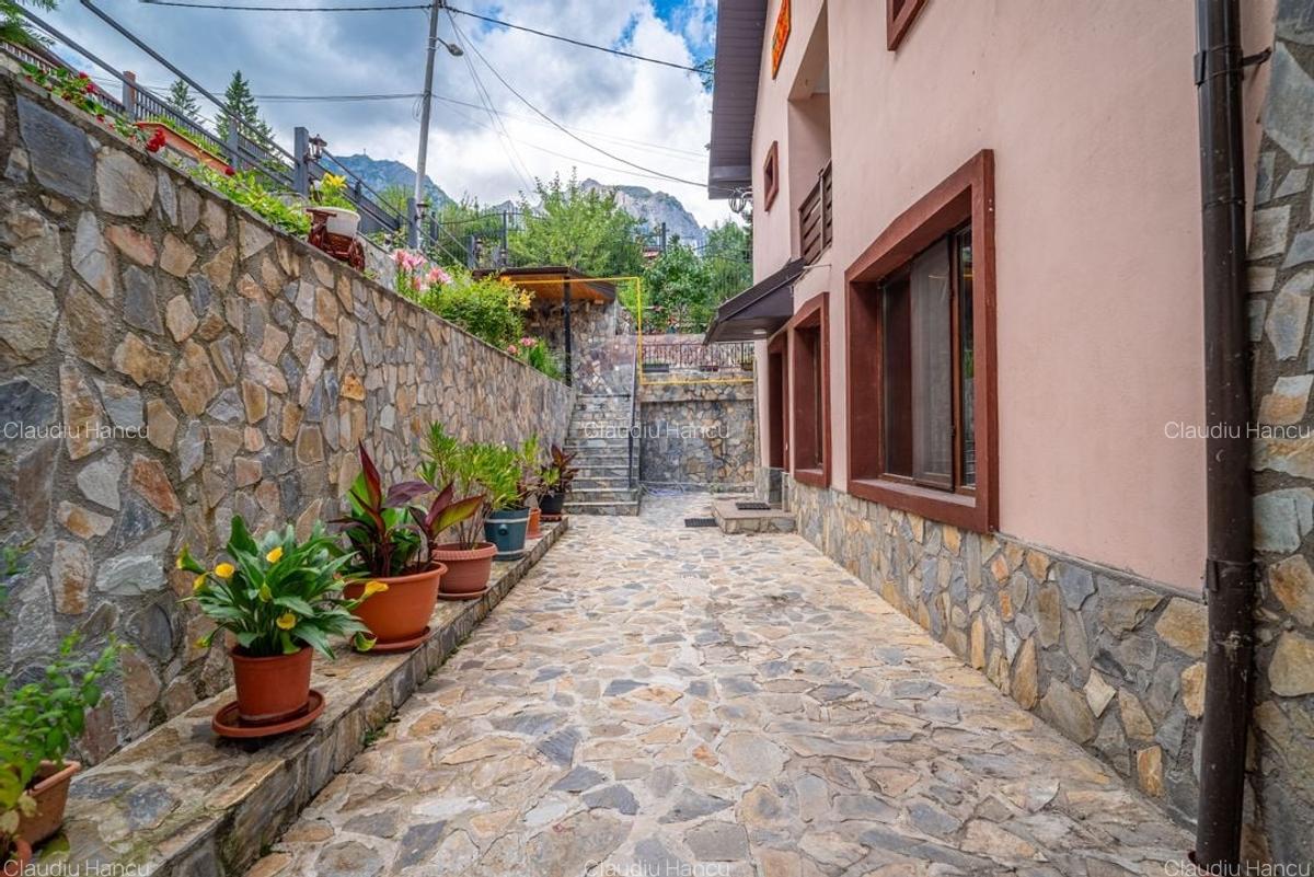 Vila moderna cu 2 corpuri in Busteni | Ideala pentru turism - 20