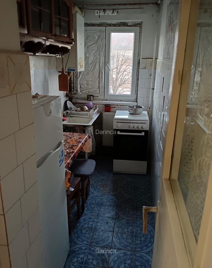 4 camere .. zona Dacia .. 80.000 euro cu centrala - 4