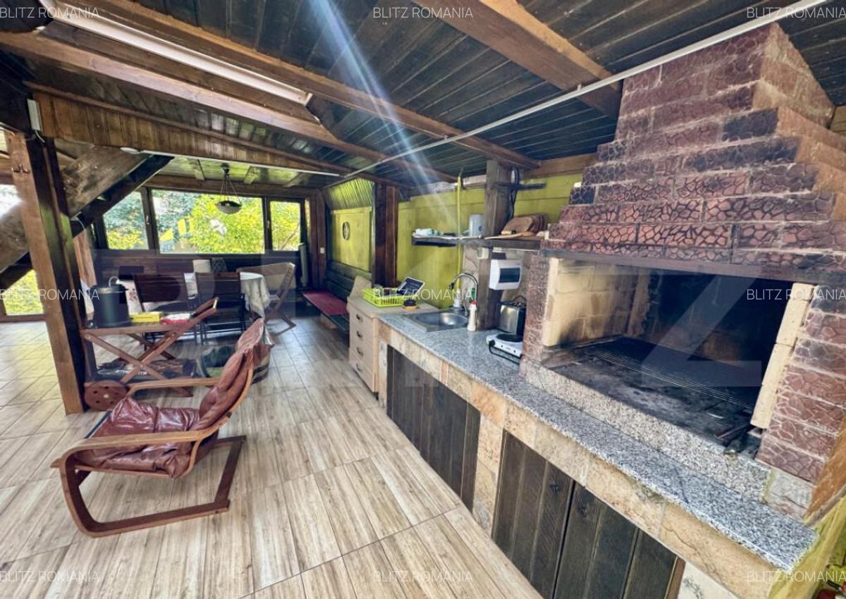 Casa de inchiriat, cu 4 dormitoare cu piscina, gratar, ia - 24