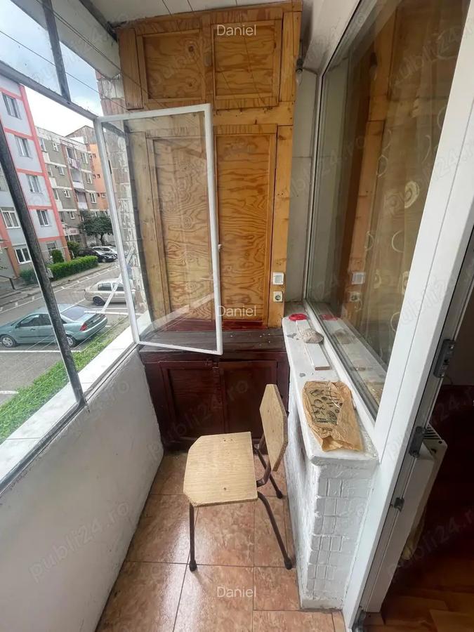 Apartament 2 camere , etaj1 4 - 4