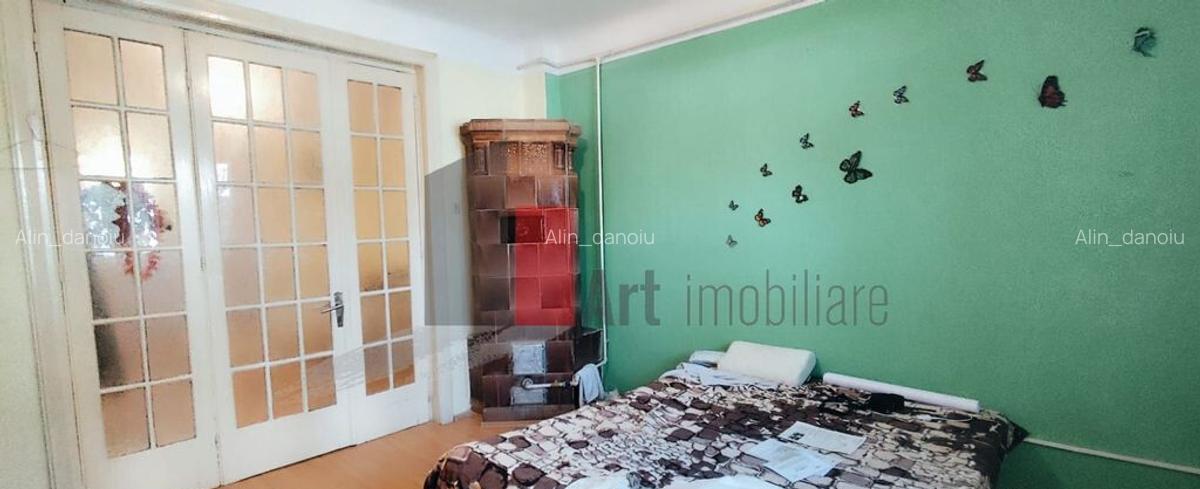 Casa de vanzare + teren in zona Jiului (Bucurestii Noi) - 13