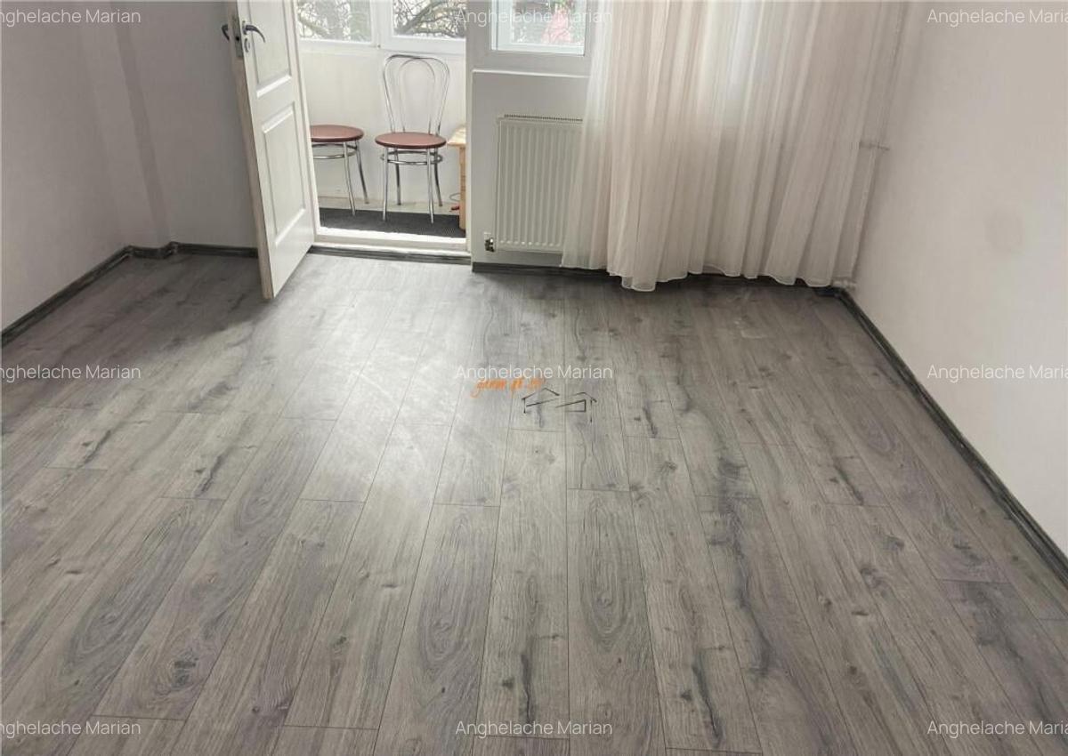 Apartament 2 camere , et 1/4 , ultracentral -Piata Moldovei - 1
