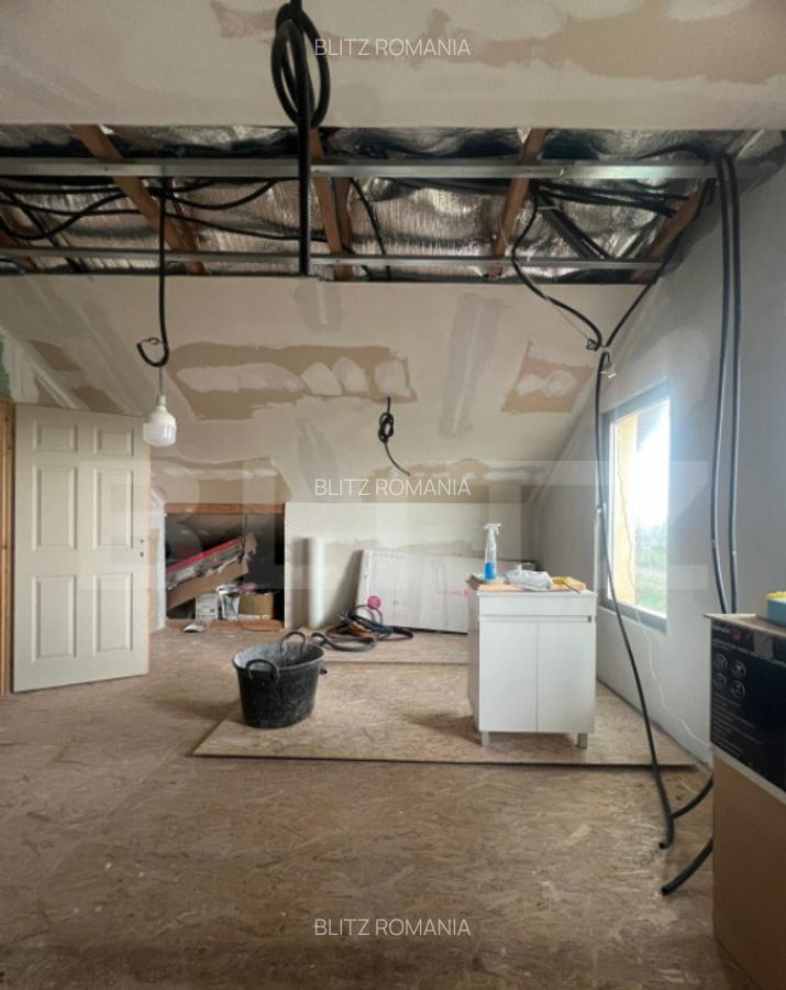 Casa de vanzare cu 5 camere, 217 mp utili, 1396 mp teren, C - 14