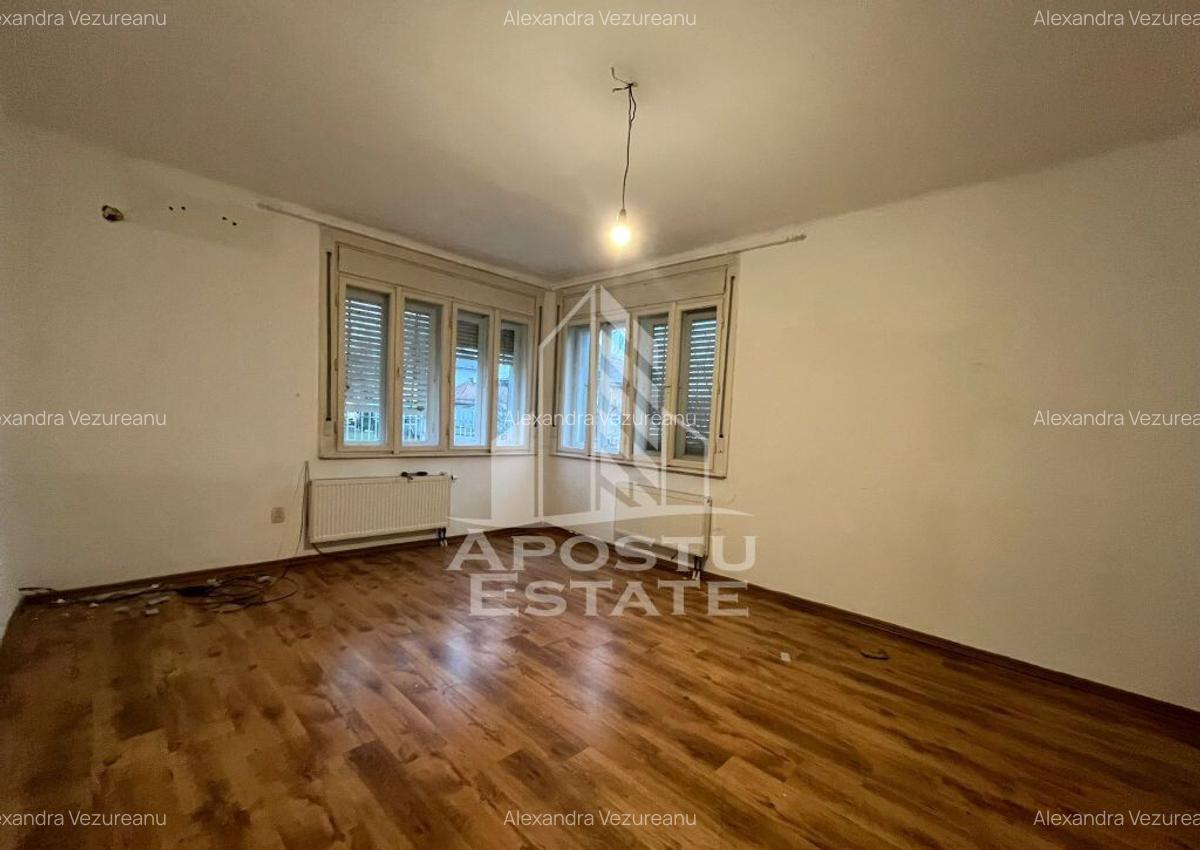 Casa individuala, cu 3 camere, 2 fronturi, teren 652, zon... - 1