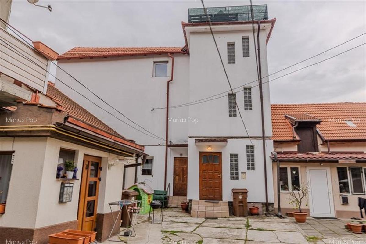 Locuinta cu caracter,doua niveluri,4 camere,terasa,garaj,curte,Centru Istoric Br - 33