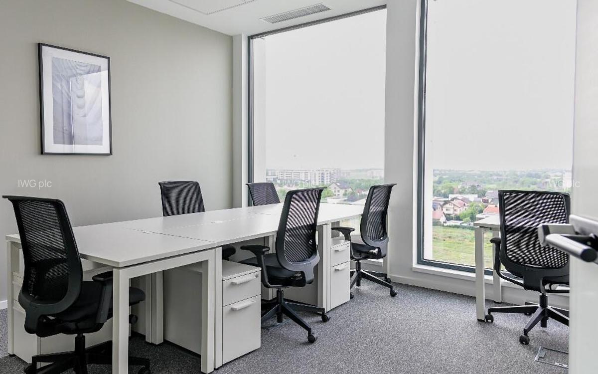 Spa?iu de birou tip open-plan pentru 10 persoane in Regus Vox Tech - 6