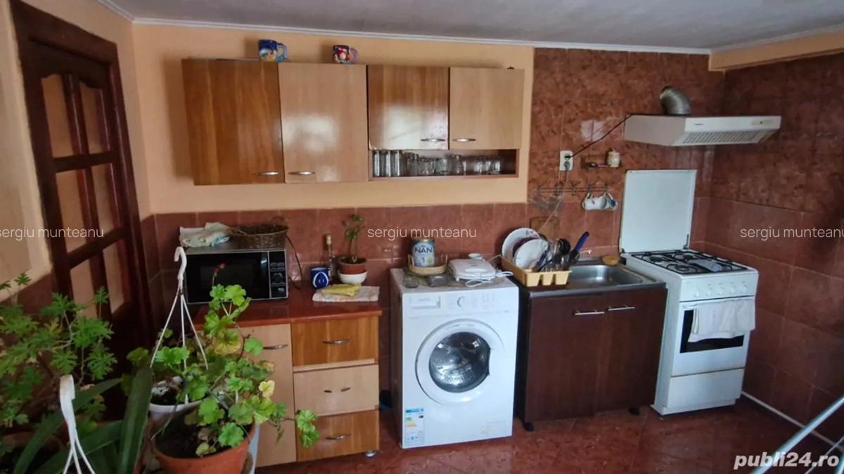 2 case vanzare obrejita - 3