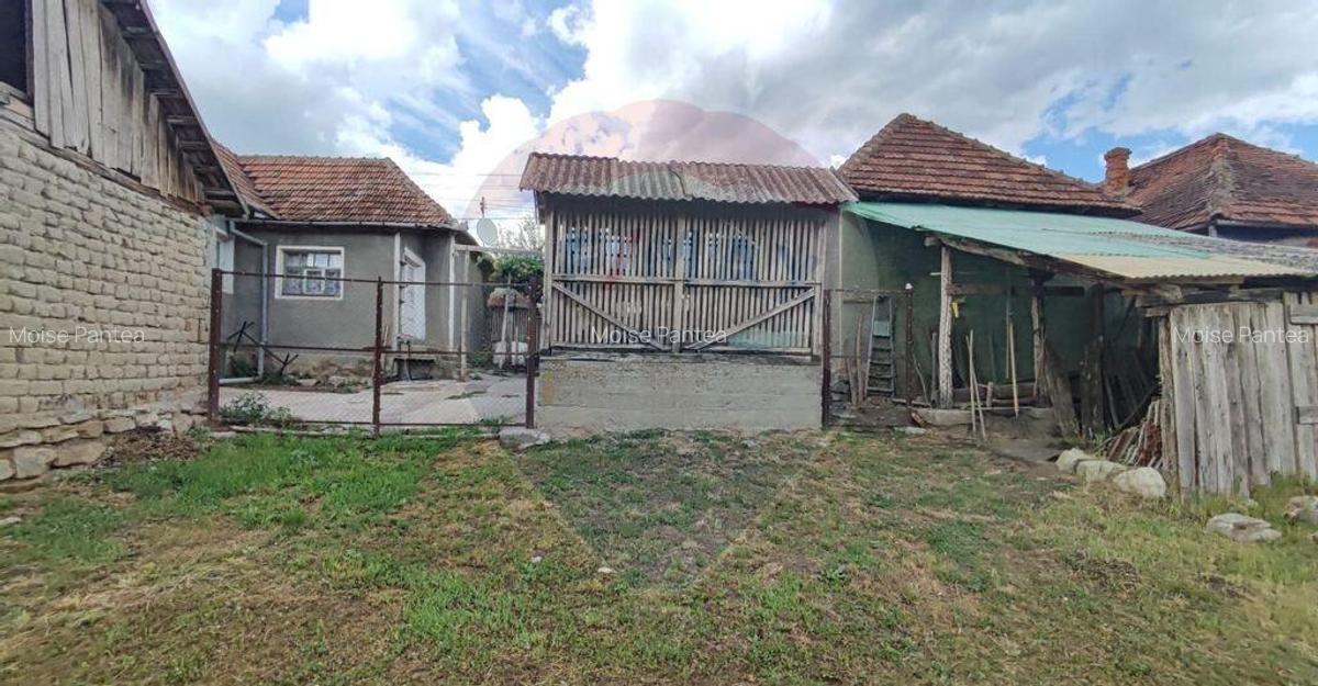 Casa cu 4 camere si teren de vanzare in com. Husasau de... - 13