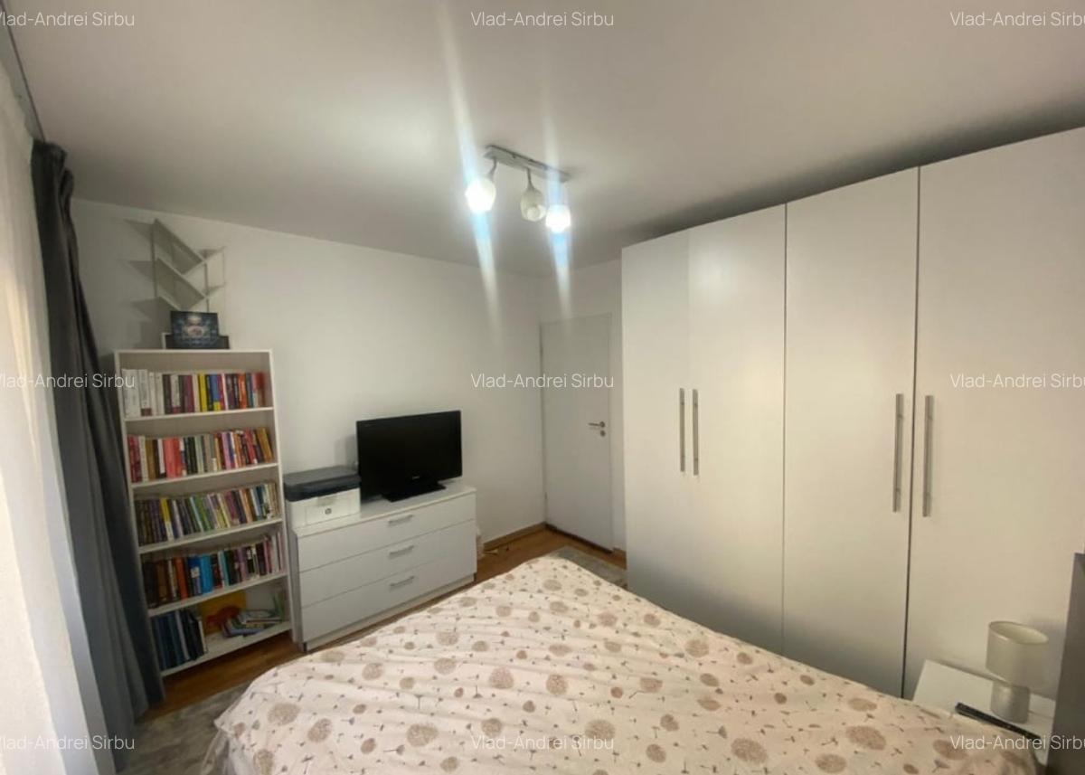 Apartament cu 3 camere decomandat, mobilat în 13 Septembrie - 6