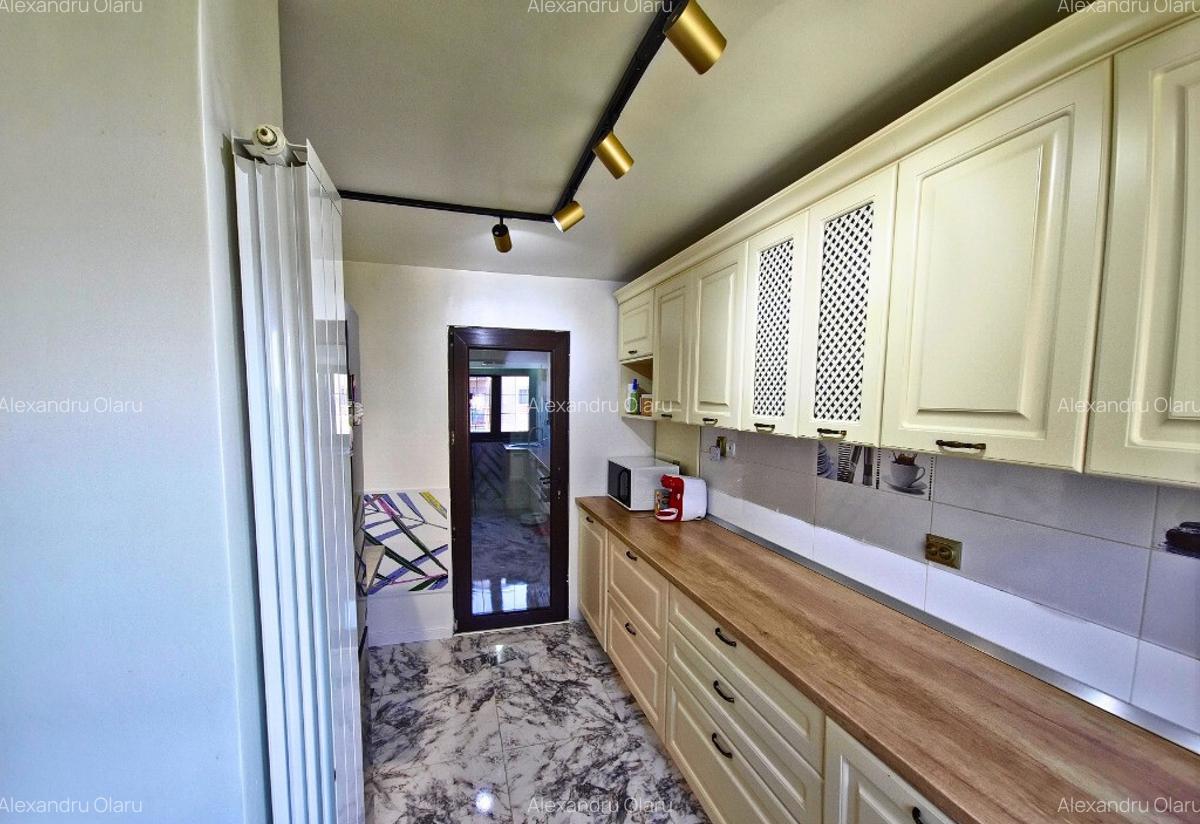 APARTAMENT 3 CAMERE, 81 MP - CENTRALA PROPRIE - RENOVAT - 11