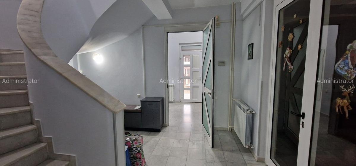 Coiciu, o vila construita pe cadre de beton, bine compartimentata. - 16