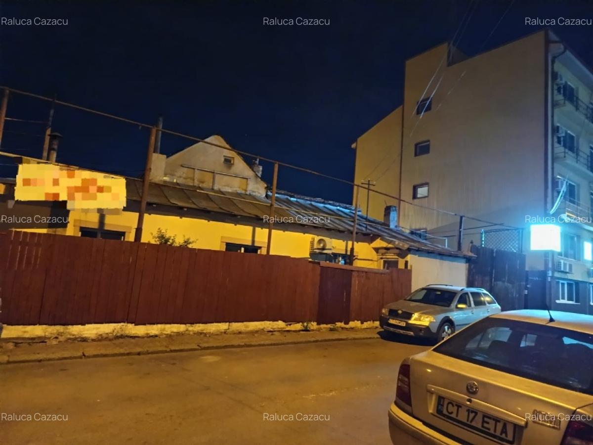 Casa de vânzare 480 mp - 2