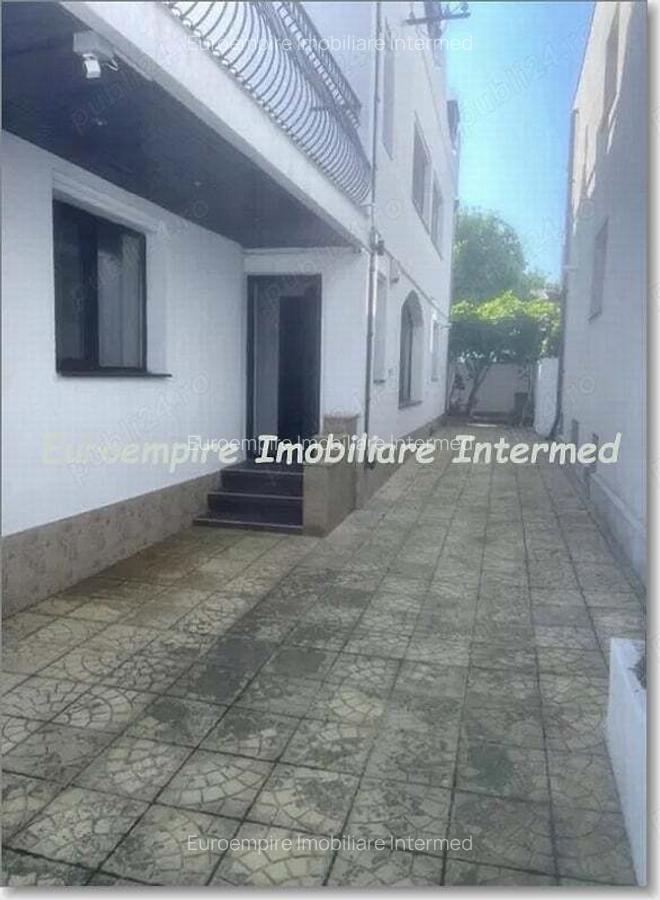 Vila de inchiriat zona FALEZA NORD - 8