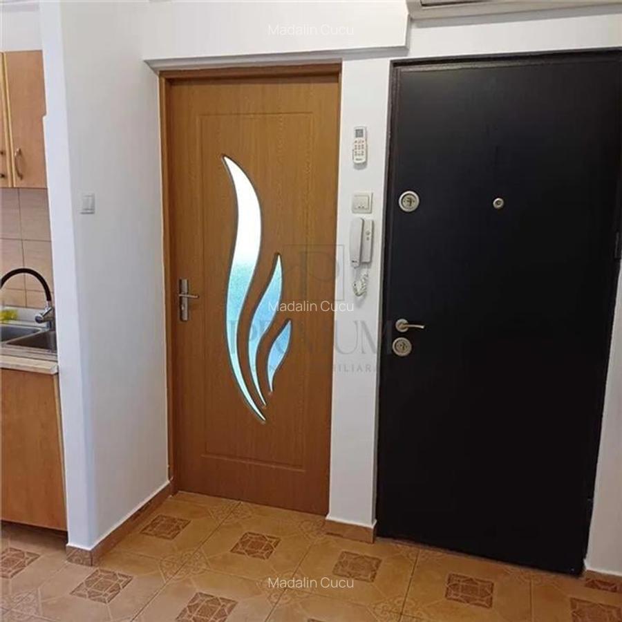 LIPOVEI - IULIUS MALL - 3 CAM - DECOMANDAT - CENTRALA - RENOVAT - ZONA EXCELENTA - 4