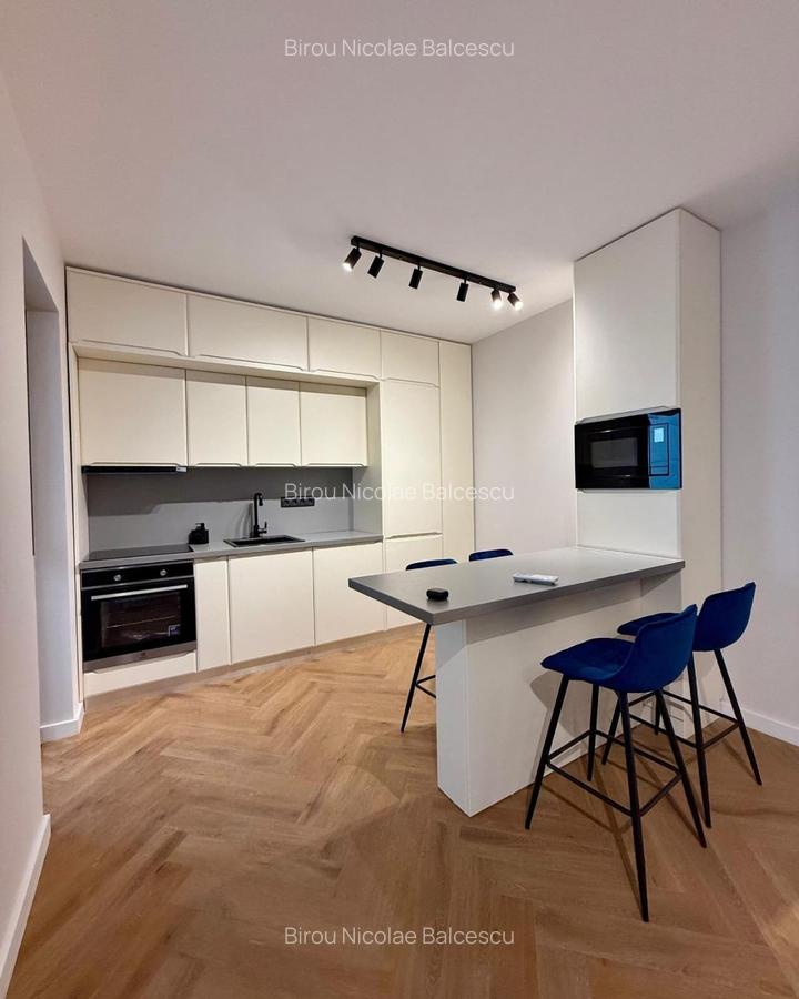 Apartament 2 camere Lux+Loc de parcare in Bloc Nou zona Damaroaia - 3