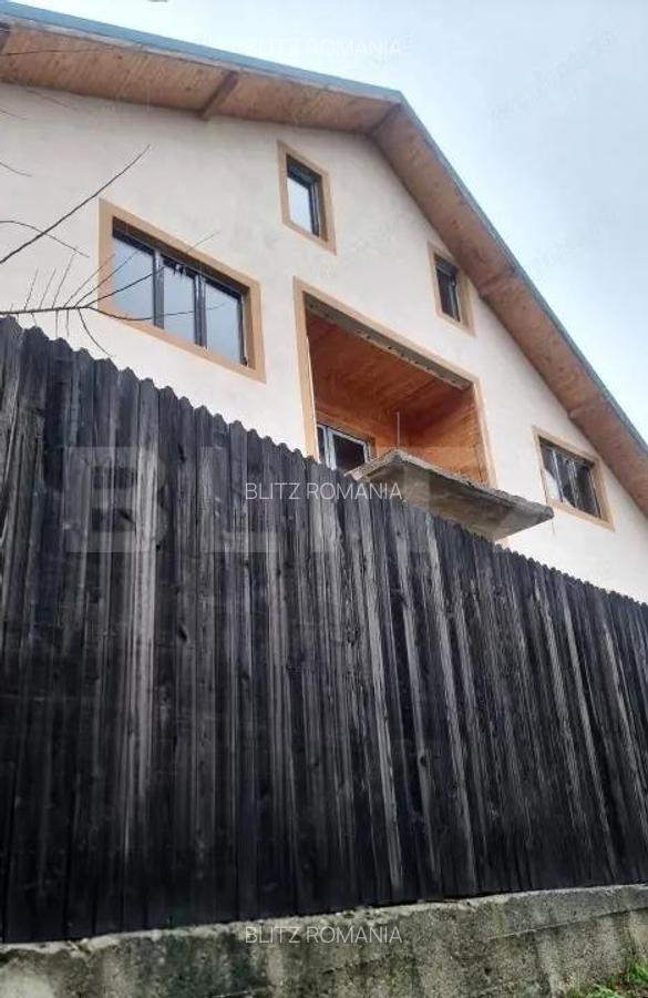 Casa spa?ioasa ideala pentru re?edin?a , casa de vacan?a sau pensiune - 7