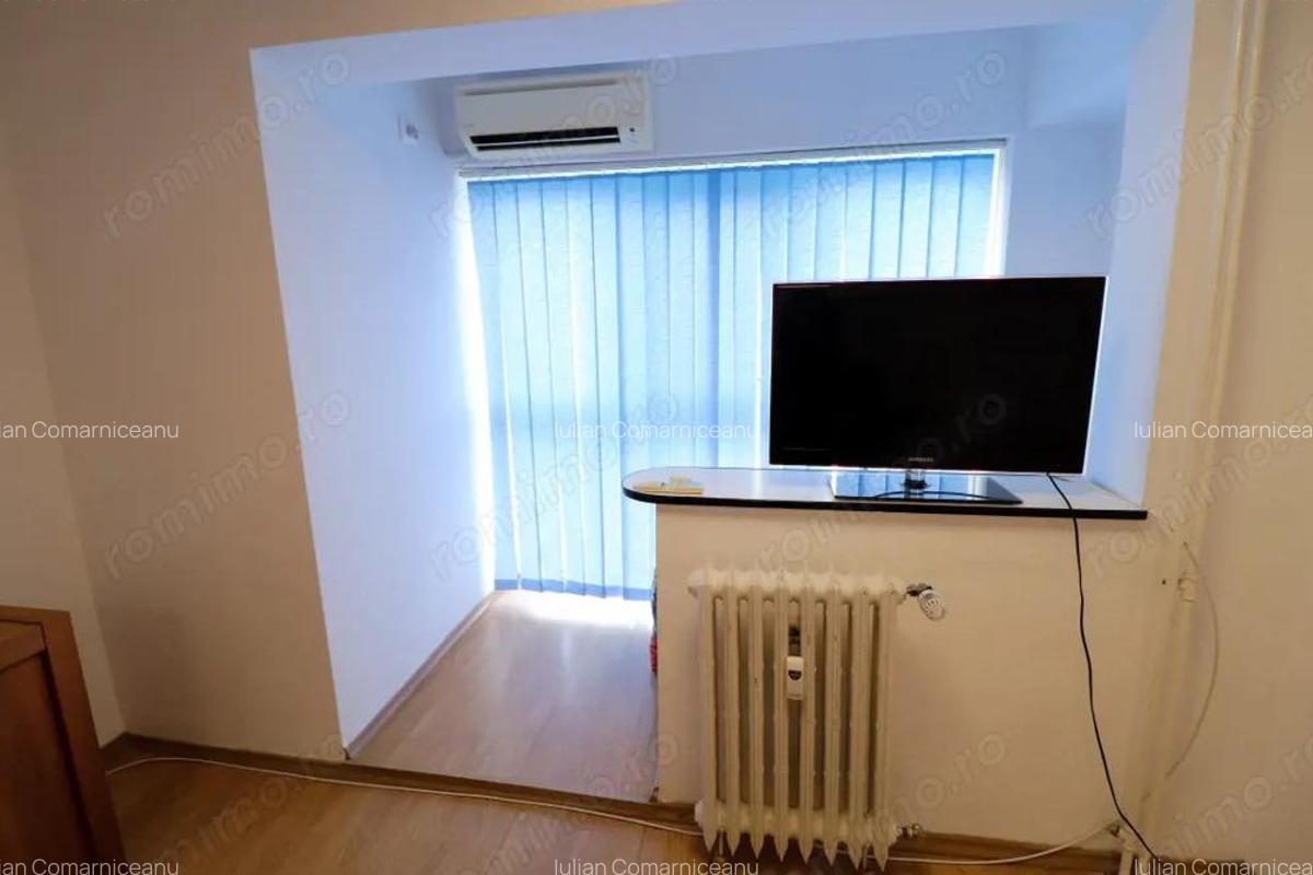 Bloc stradal - intersectie Chisinau cu Pantelimon - 16