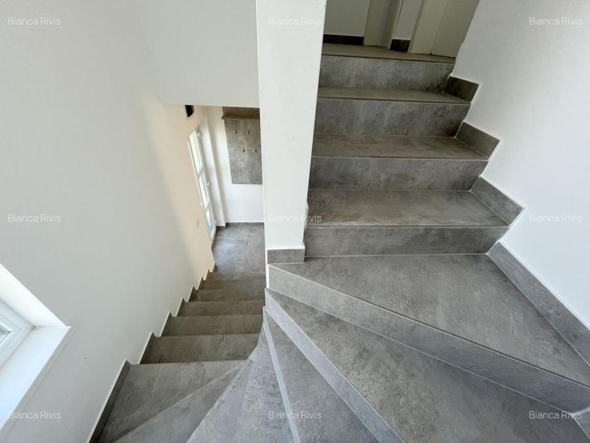 Casa triplex - Dumbravita - 15