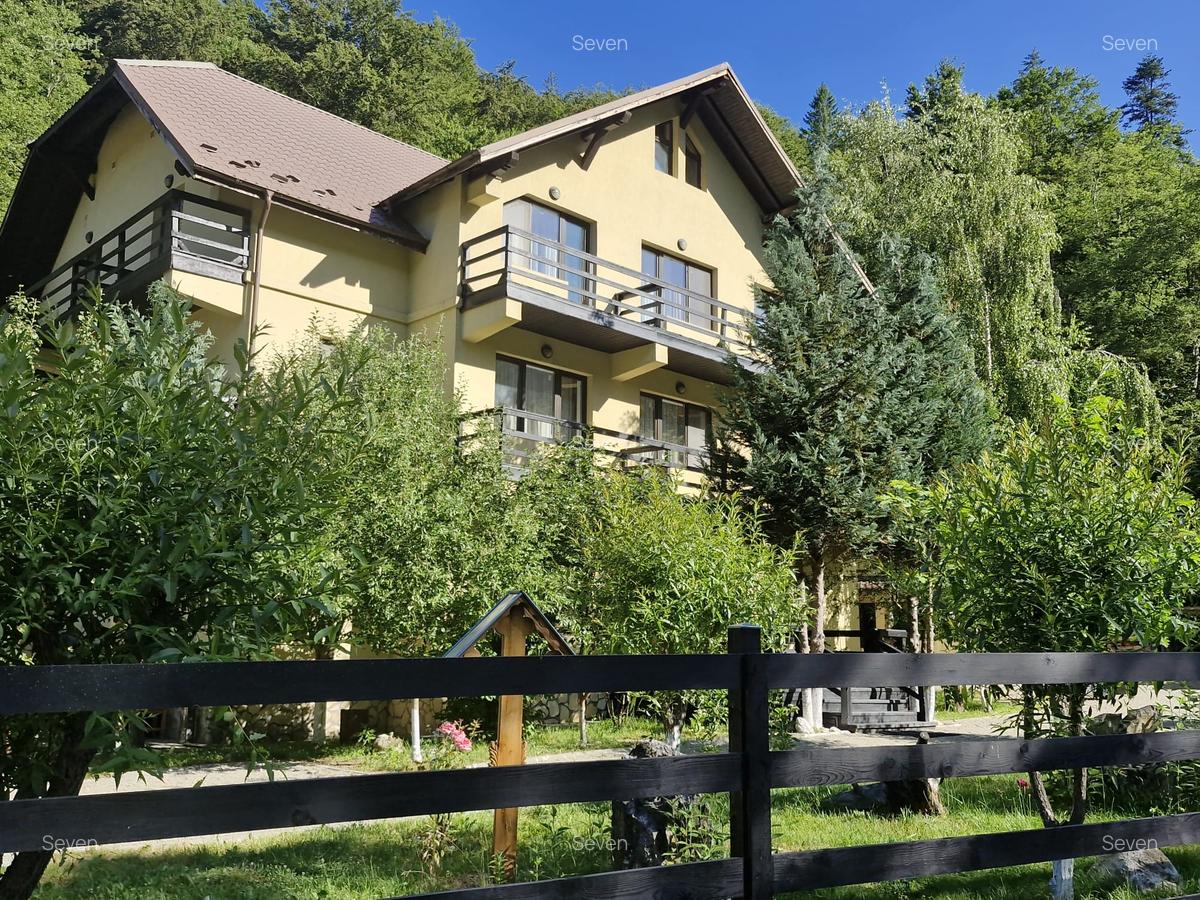 Pensiunea Turistica Cheile Cetatii - Rasnov - 730.000 euro - 3