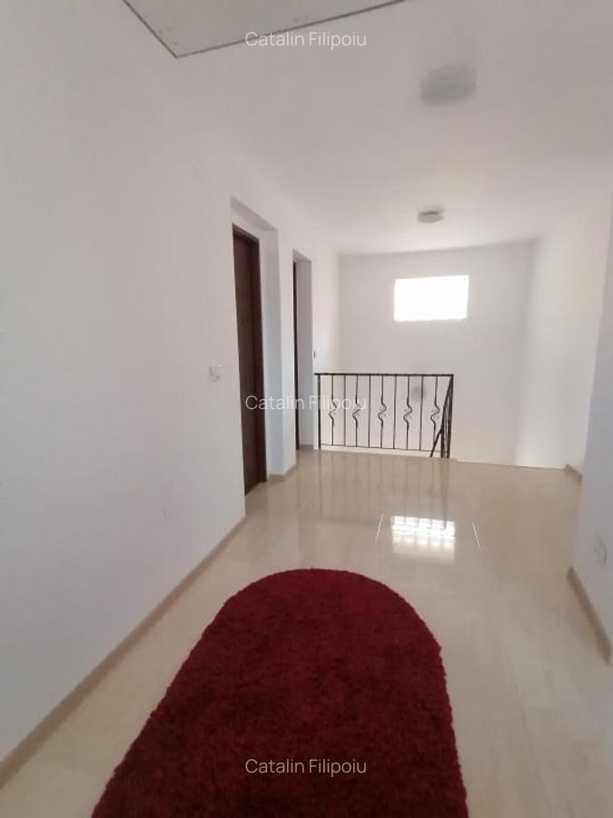 Proprietate alcatuita din imobil si teren generos,Comarnic - 15