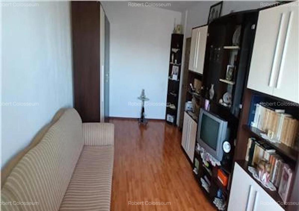 Apartament cu 2 camere, decomandat - zona Tractorul - 3 Apartament cu 2 camere, decomandat - zona Tractorul - 3