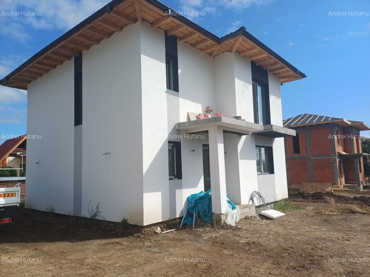 Casa cu 4 camere , priveliste panoramica Ciurbesti - 2