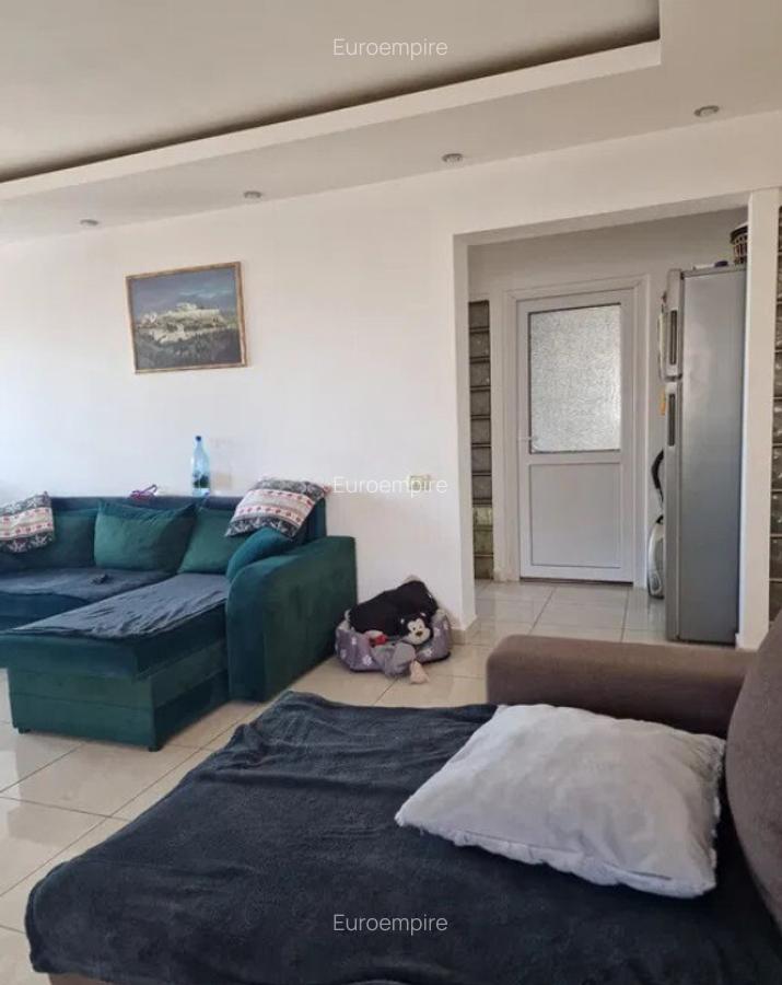 Vila 4 camere P+1E Km 5 - 17