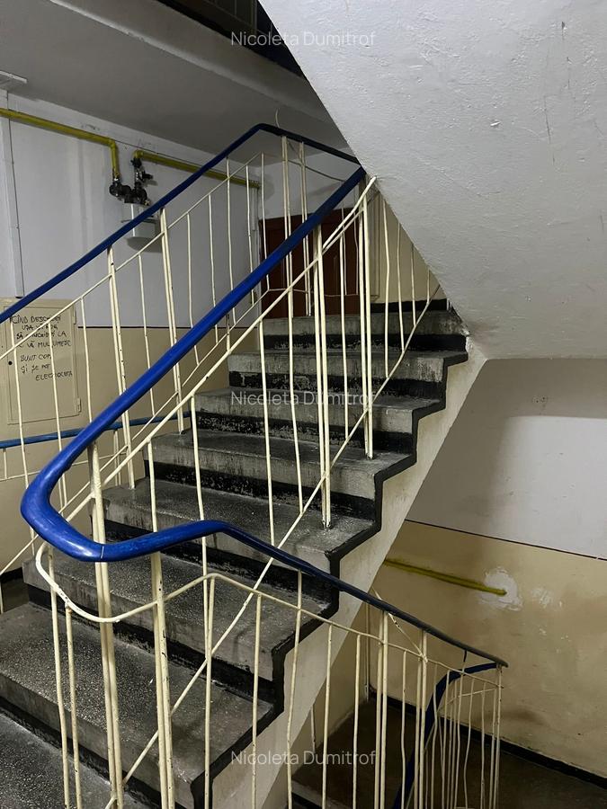 Ap 2 camere , curat, 30 mp, etajul 1, zona linistita, Tomis Nord, 250 euro - 2