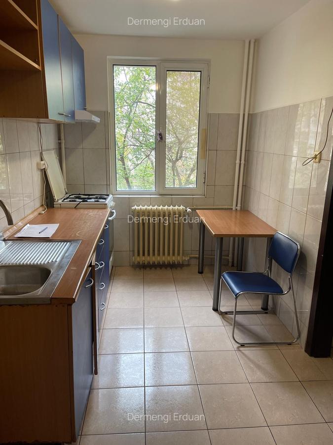 Titan, metrou, Barajul Cucuteni - 5