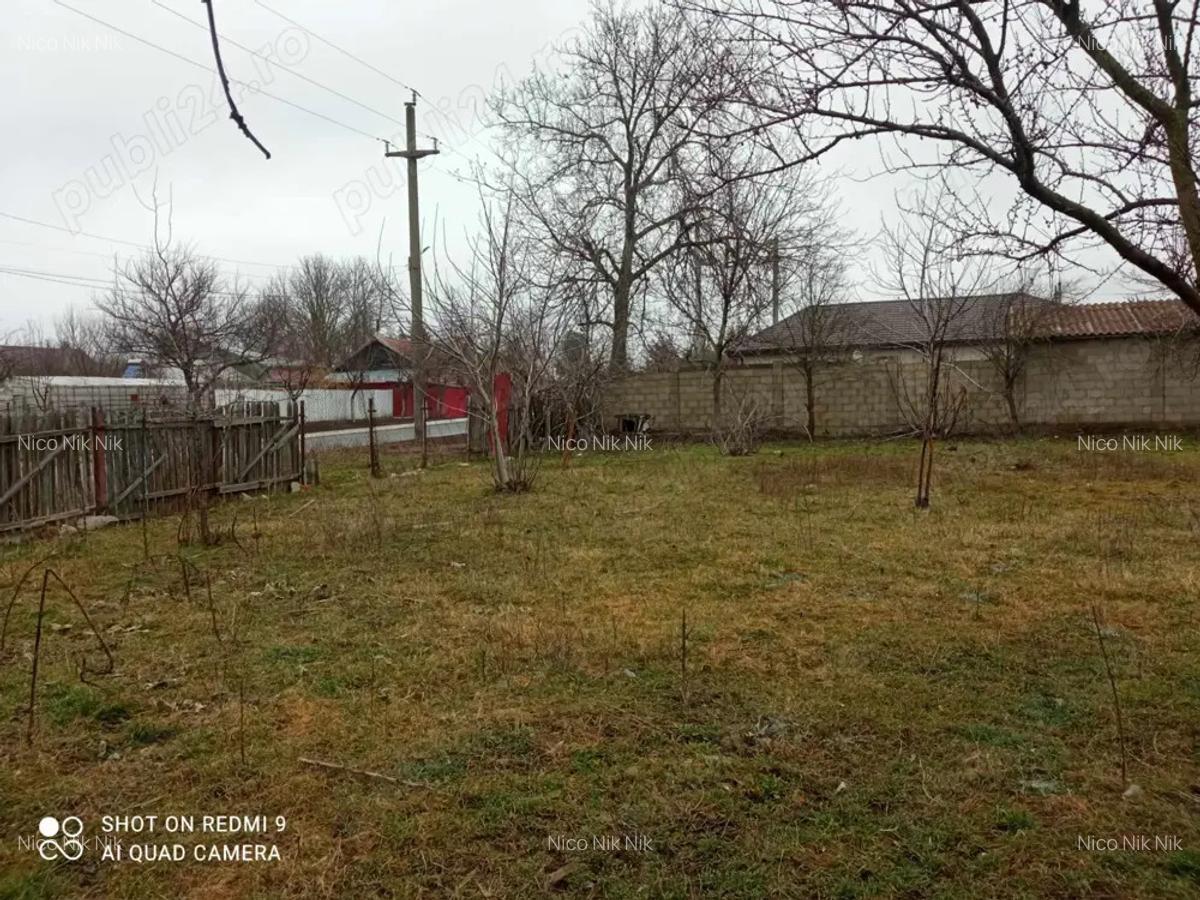 Vand casa situata in Negru Voda - 2