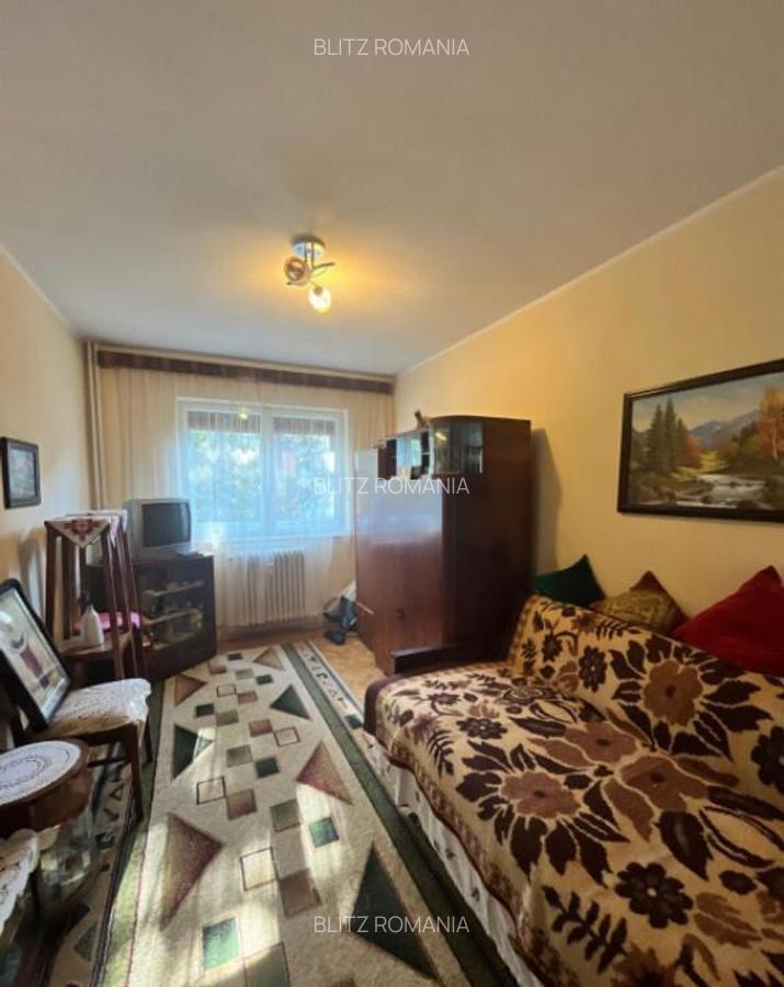 Apartament 3 camere, etaj 2, Garaj, Radauti - 2