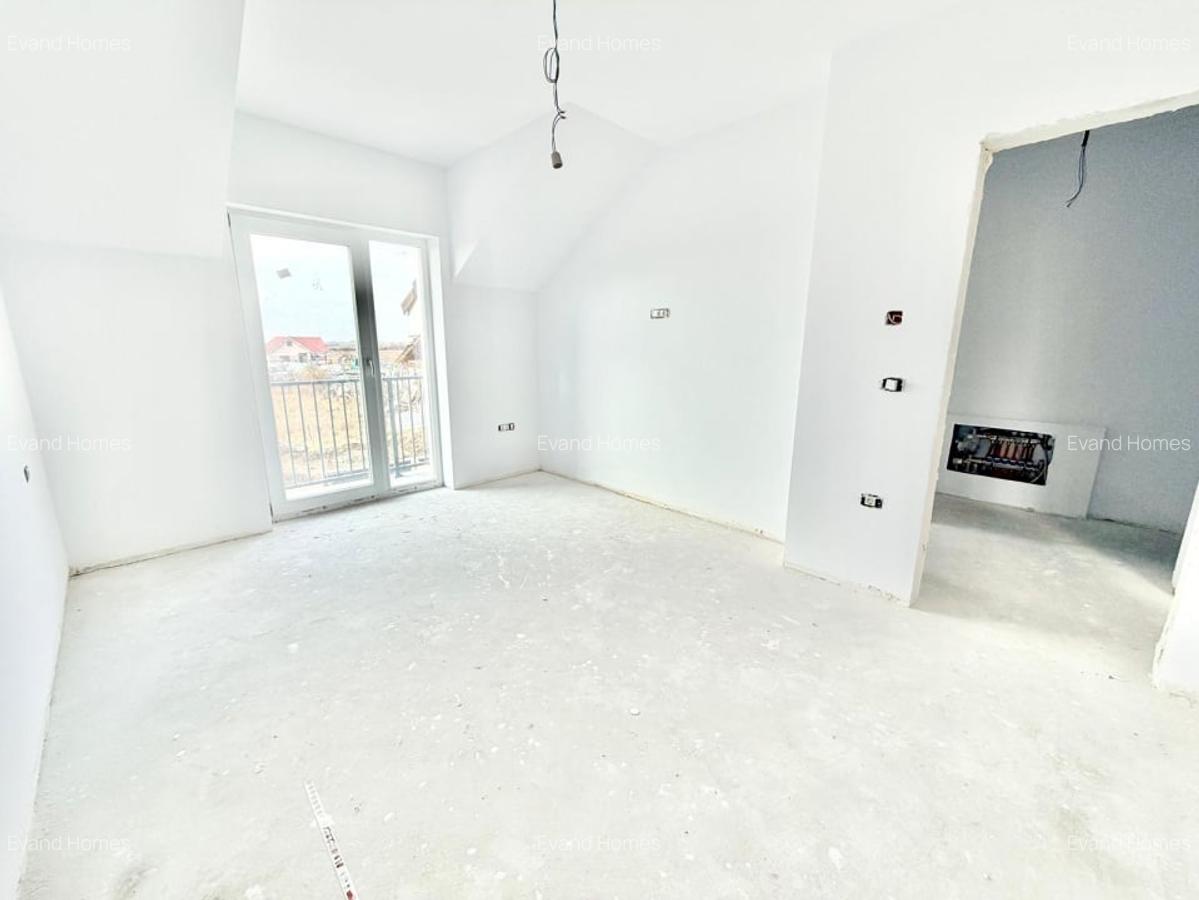 Duplex cu 4 camere si toate utilitatile - Mosnita - Drumul Boilor - 10