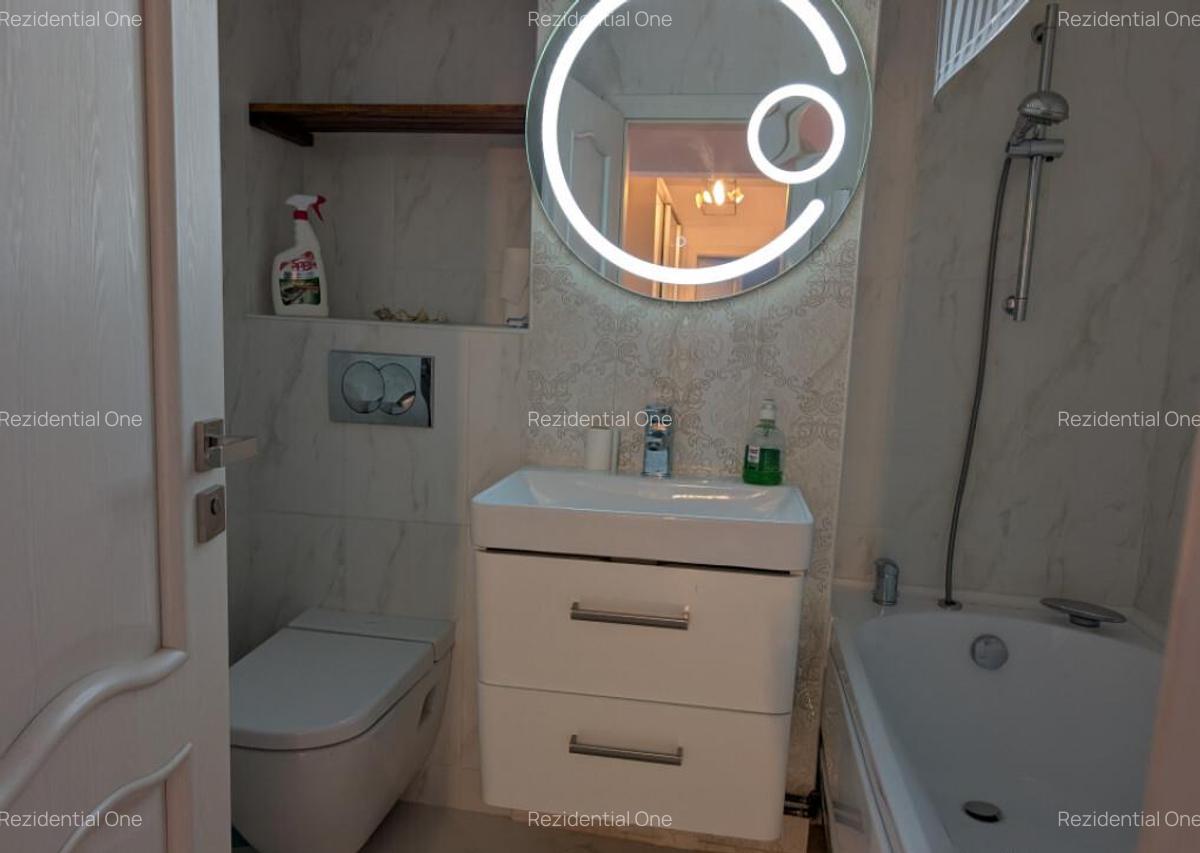 Renovat, 2 camere decomandate - 64 mp , etaj intermediar, No - 12