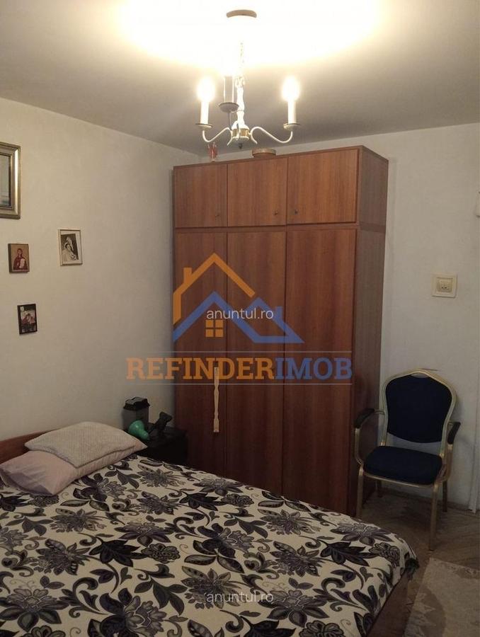Titan, Ozana apartament 3 camere de vanzare - 2