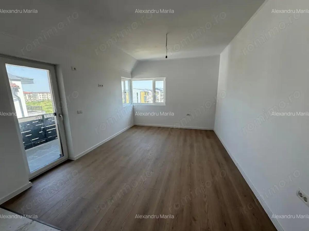 Disponibil imediat. Strada asfaltata. Posibilitate modificare in 2 camere - 2