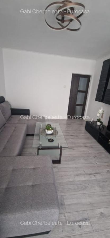 Apartament 3 camere Razboieni, etaj 2 - 2