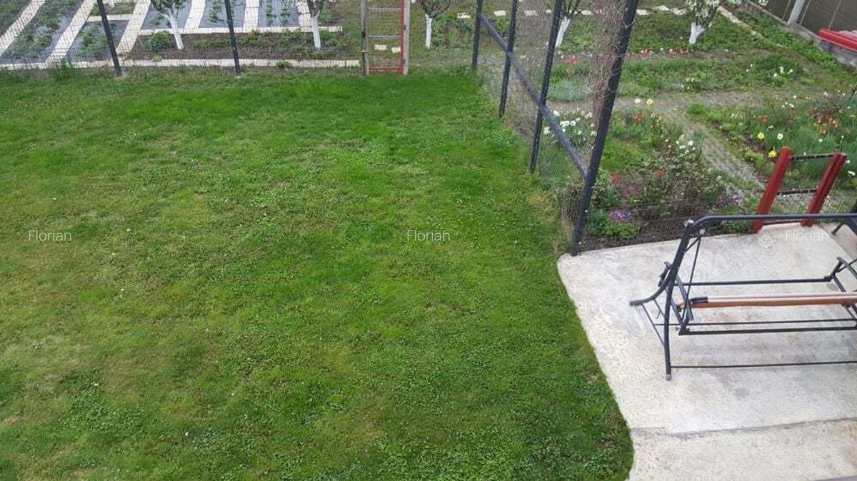 Particular vand casa individuala P+1+M in Bragadiru Independentei 9 camere - 3