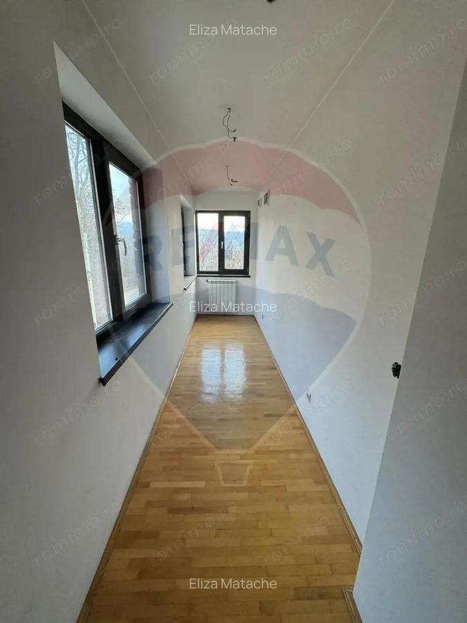 Vila de vanzare in zona Central Campulung-Muscel - 10