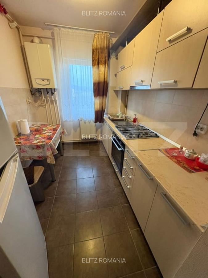 Apartament cu 2 camere, etaj intermediar, zona SUD - 1