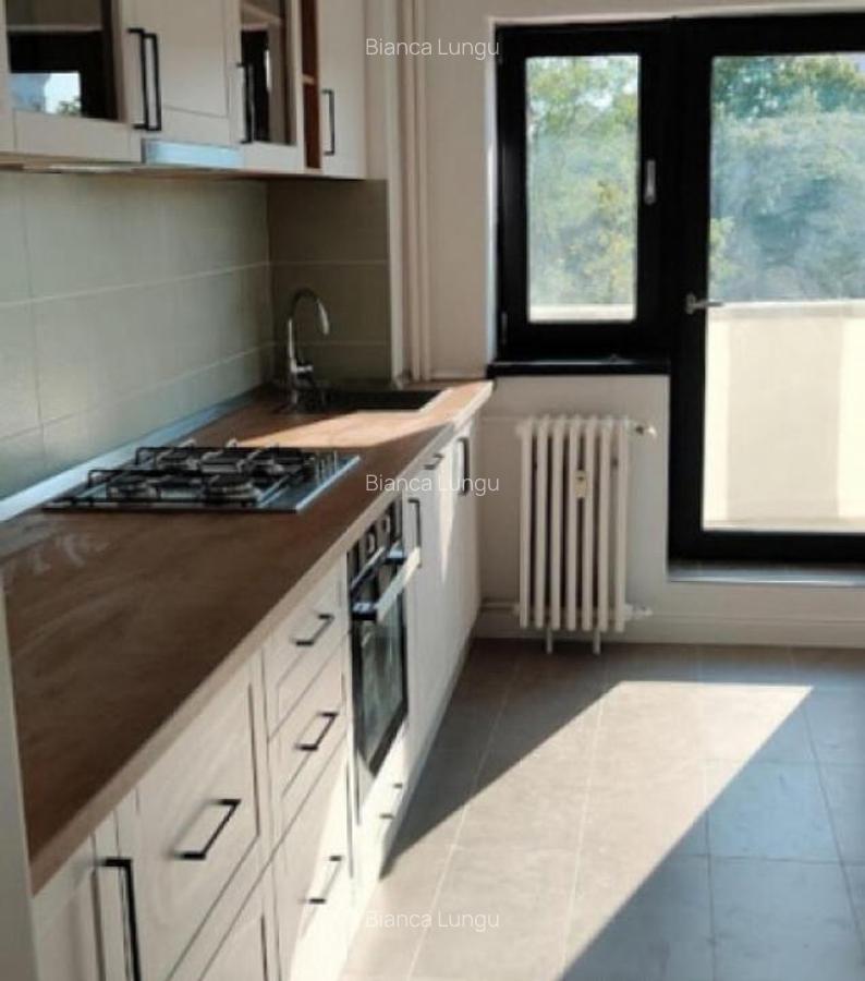 Apartament de 3 camere ( 500 m Metrou )- Unirii-Radu Voda - 1