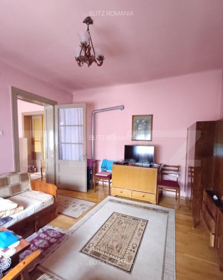 Casa renovabila cu 2 spatii comerciale, 416.6 mp, teren de 7 - 12