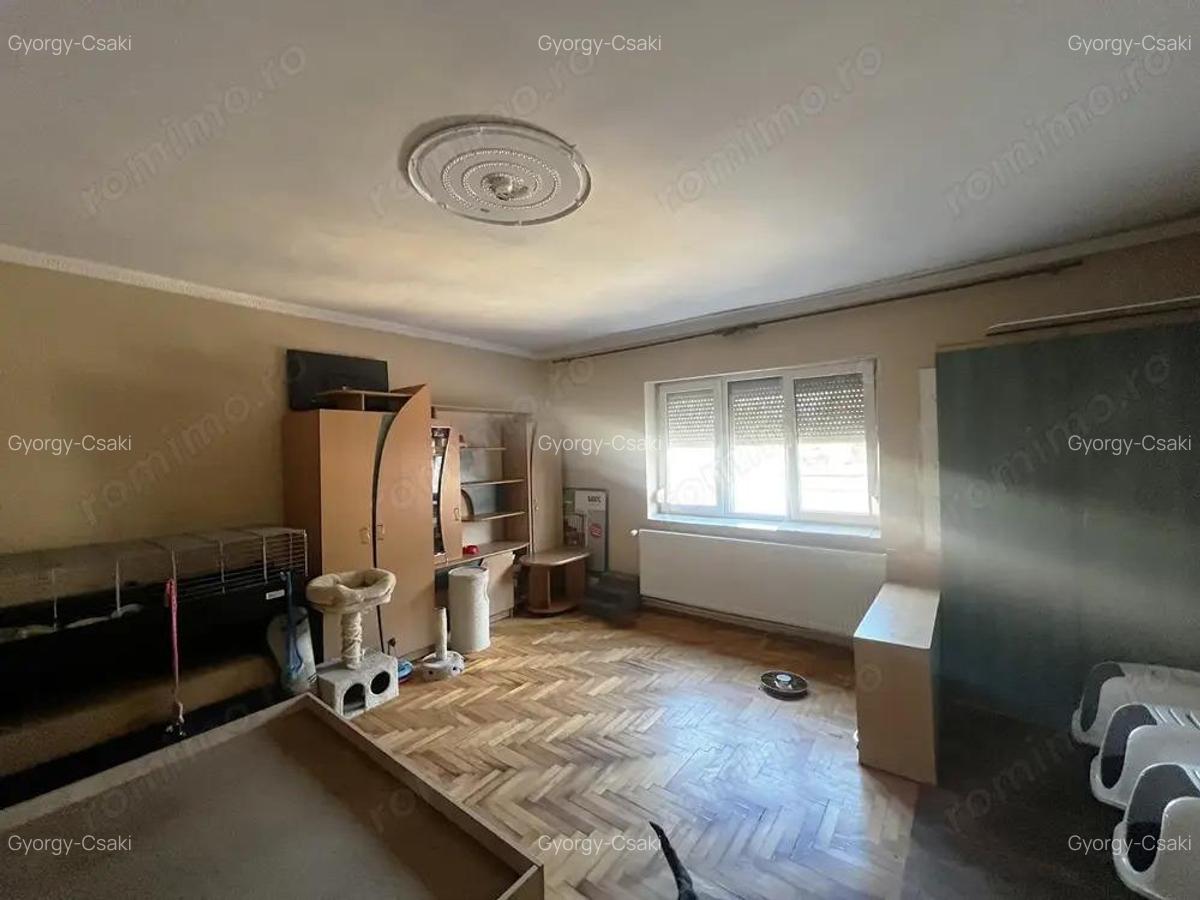 CASA cu 5 camere si garaj - Calea Clujului - IMOBIOHOR - 7