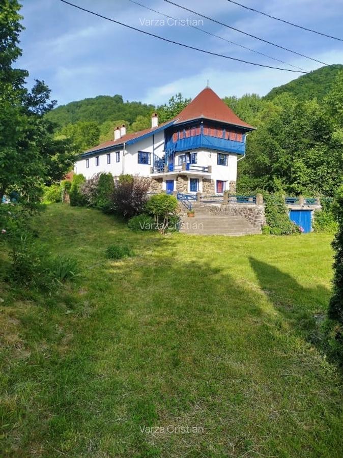 Conac de vanzare, 10 camere, sat Toaca, jud.Mures - 4