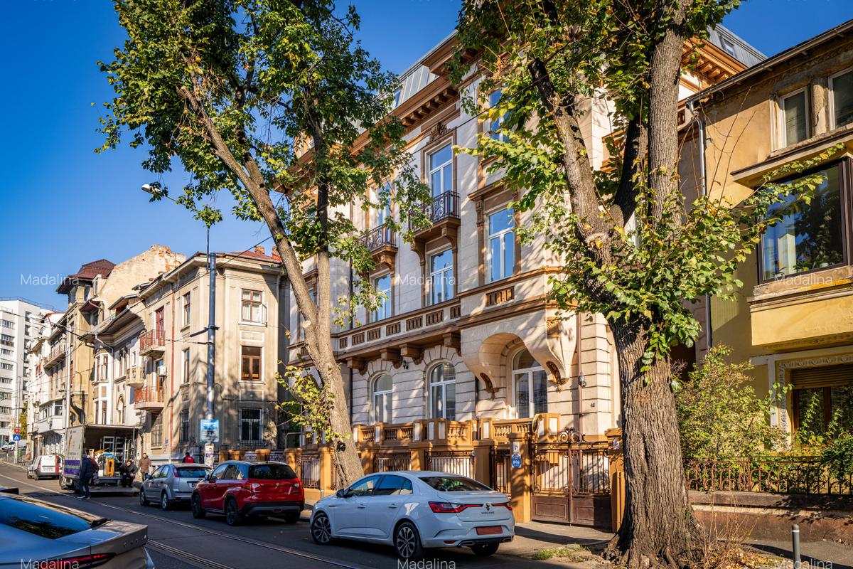 Boxă de 13,5 mp – 320 €/lună - 5 Boxă de 13,5 mp – 320 €/lună - 5