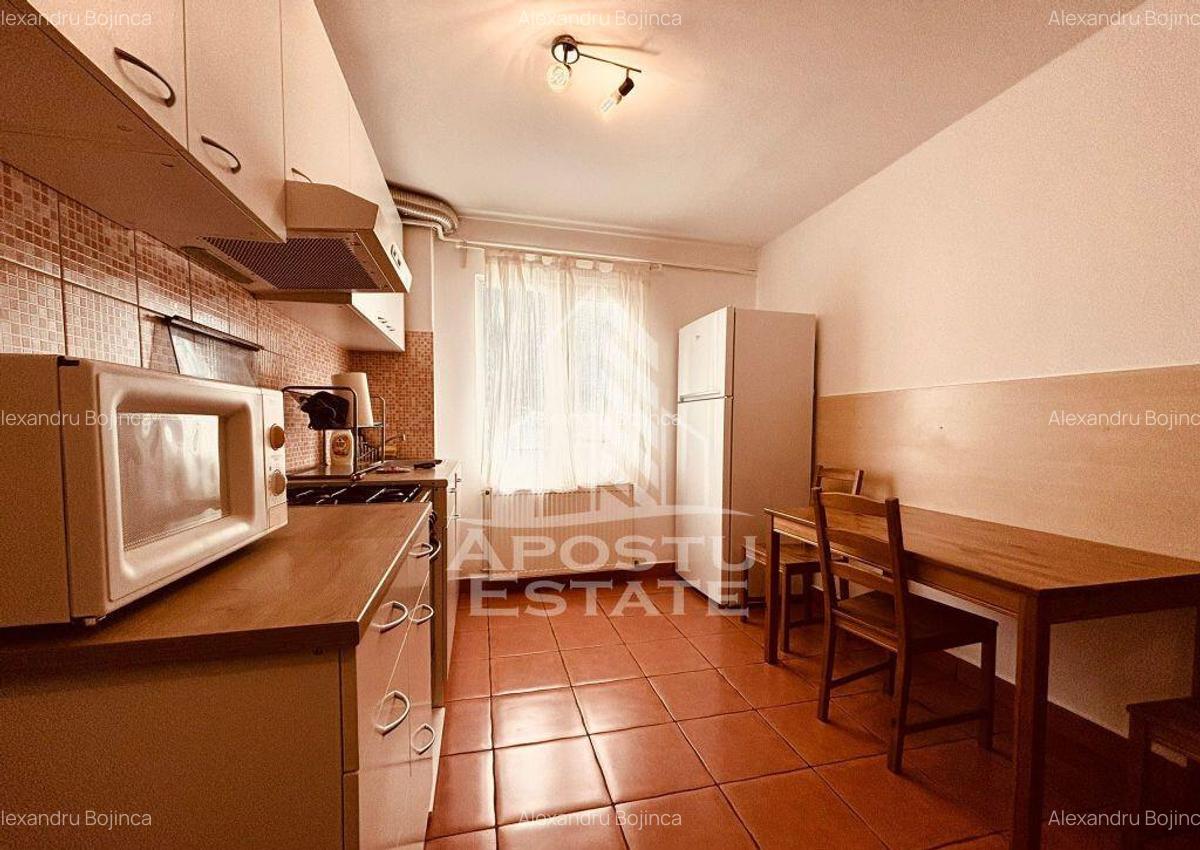 Apartament cu 3 camere, centrala proprie, zona Circumvala... - 9