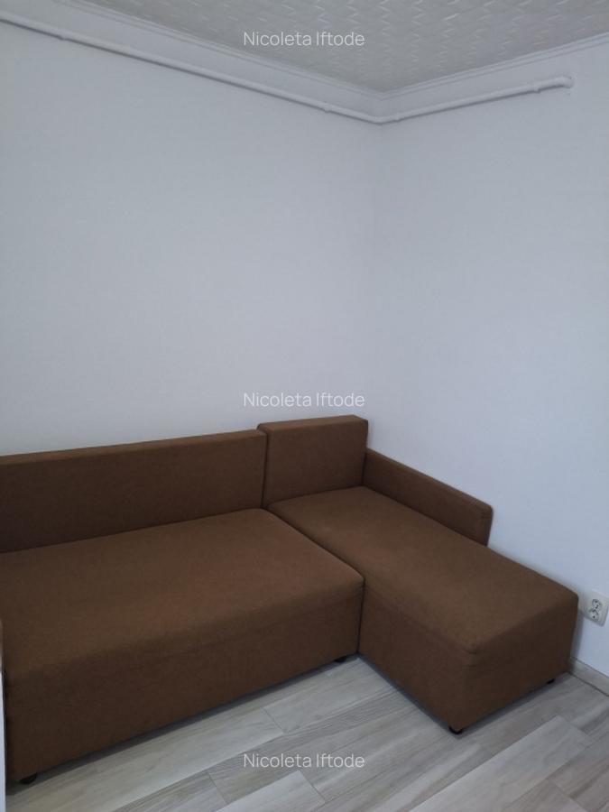 Camera camin, cu baie in interior, renovata, mobilata si utilata complet. - 2