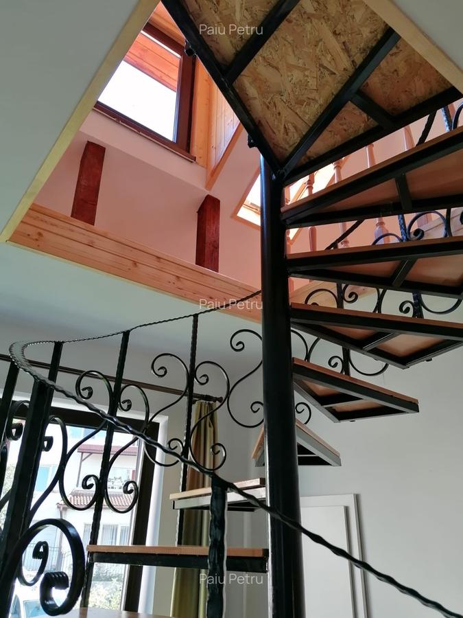 Apartament in casa, zona Patria - 1