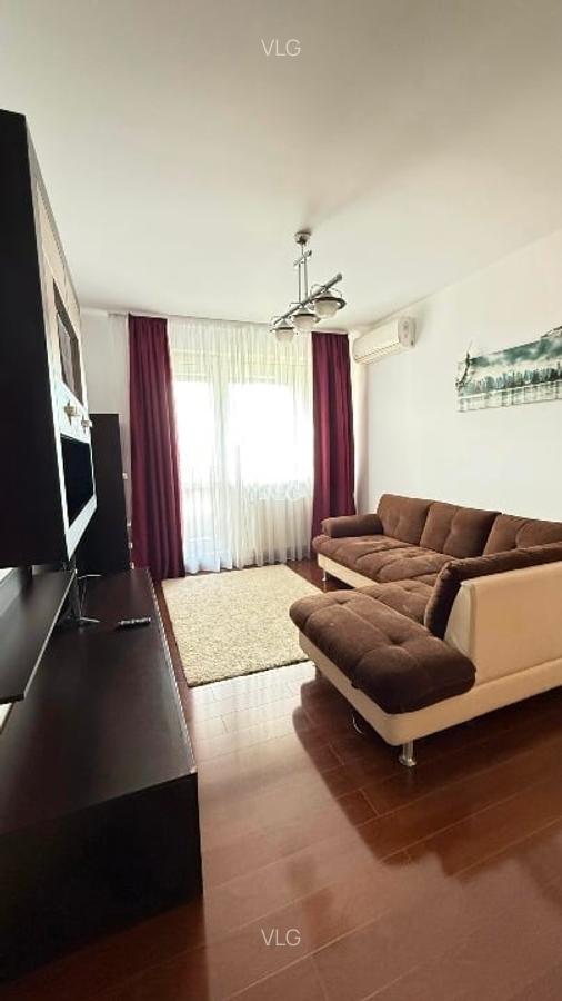 Apartament cu 3 camere decomandat în Sisești - 1