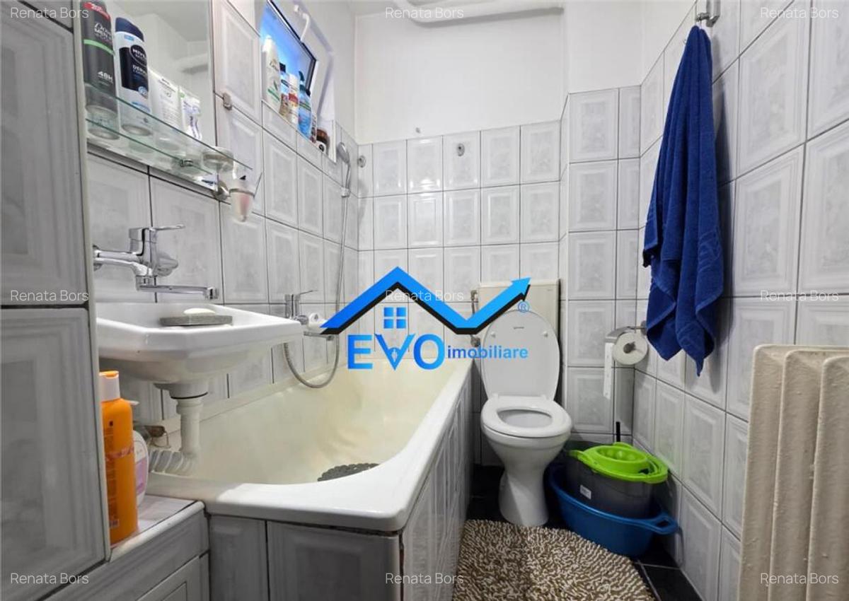 Apartament cu 2 camere , etaj intermediar , zona Podu Ros -I - 6